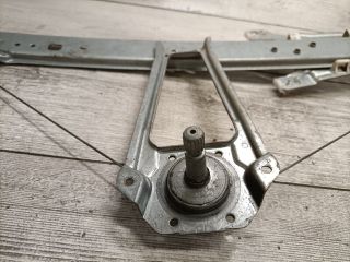 bontott MERCEDES-BENZ A-CLASS Jobb hátsó Ablakemelő Szerkezet (Mechanikus)