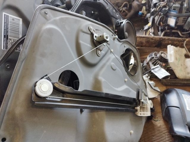 bontott MERCEDES-BENZ A-CLASS Jobb hátsó Ablakemelő Szerkezet (Mechanikus)