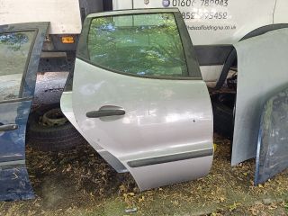 bontott MERCEDES-BENZ A-CLASS Jobb hátsó Ajtó (Részeivel)