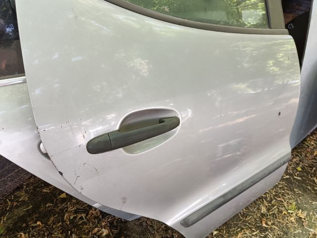 bontott MERCEDES-BENZ A-CLASS Jobb hátsó Ajtó (Részeivel)