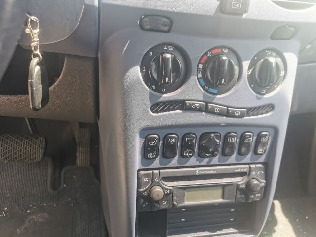 bontott MERCEDES-BENZ A-CLASS Jobb hátsó Ajtó (Részeivel)