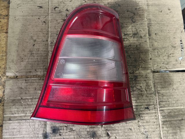 bontott MERCEDES-BENZ A-CLASS Jobb Hátsó Lámpa