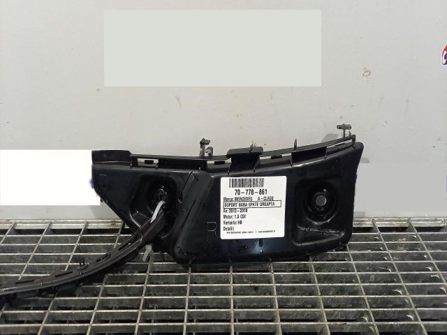 bontott MERCEDES-BENZ A-CLASS Jobb hátsó Lökhárító Tartó (Műanyag)