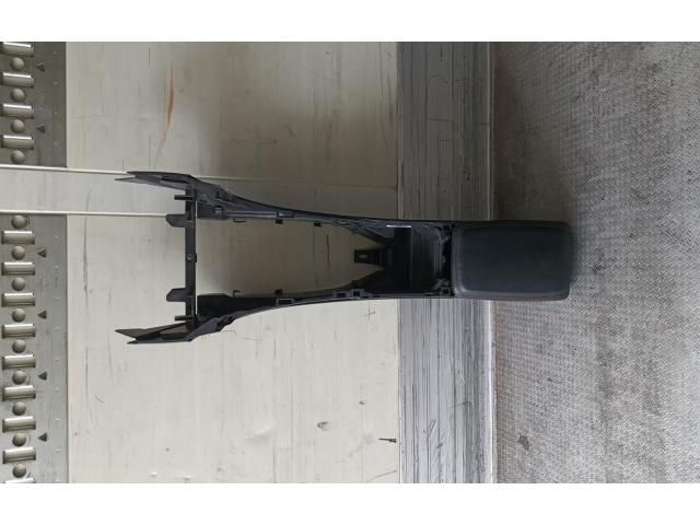 bontott MERCEDES-BENZ A-CLASS Könyöklő