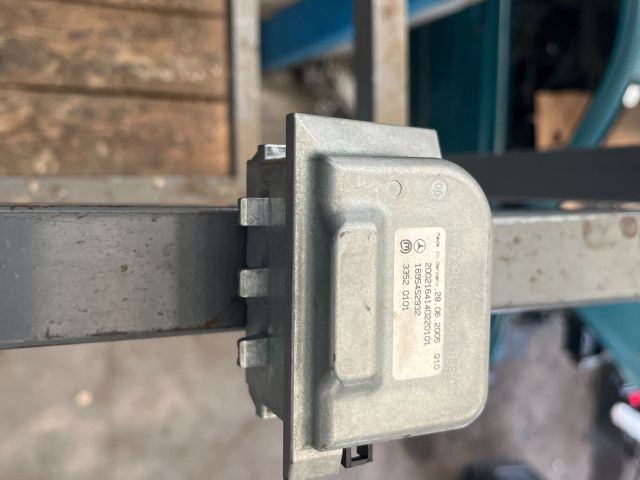 bontott MERCEDES-BENZ A-CLASS Kormányzár (Elektromos)