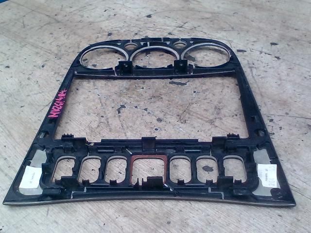 bontott MERCEDES-BENZ A-CLASS Középkonzol Keret