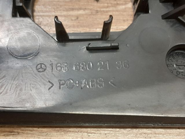 bontott MERCEDES-BENZ A-CLASS Középkonzol Keret