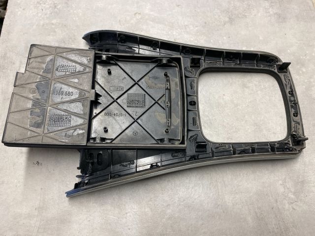 bontott MERCEDES-BENZ A-CLASS Középső Kardánbox Burkolat