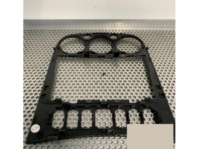 bontott MERCEDES-BENZ A-CLASS Középső Műszerfal Díszléc