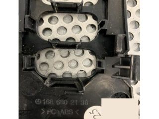 bontott MERCEDES-BENZ A-CLASS Középső Műszerfal Díszléc