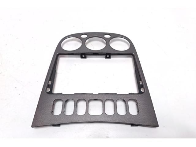 bontott MERCEDES-BENZ A-CLASS Középső Műszerfal Díszléc