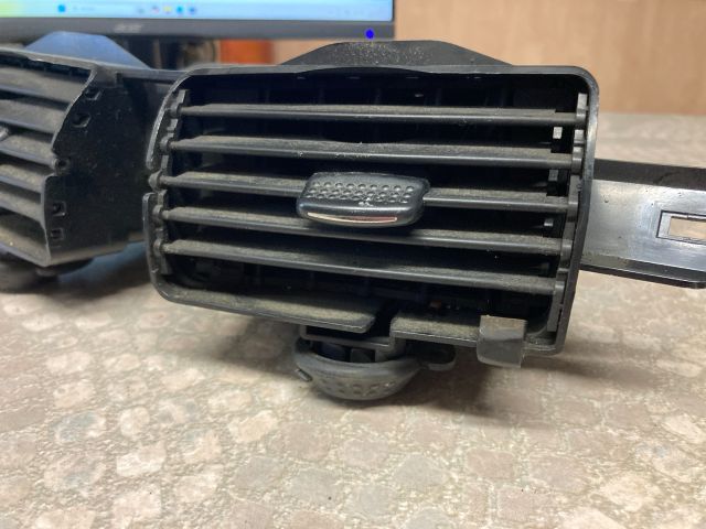 bontott MERCEDES-BENZ A-CLASS Középső Szellőző