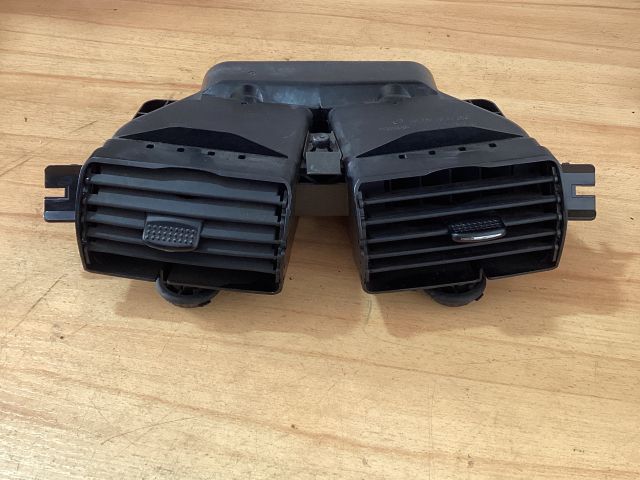 bontott MERCEDES-BENZ A-CLASS Középső Szellőző