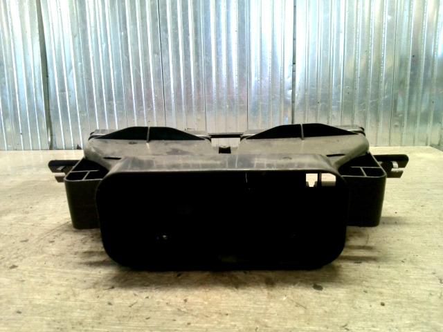 bontott MERCEDES-BENZ A-CLASS Középső Szellőző