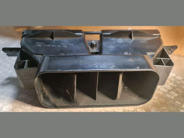 bontott MERCEDES-BENZ A-CLASS Középső Szellőző