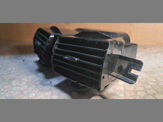 bontott MERCEDES-BENZ A-CLASS Középső Szellőző