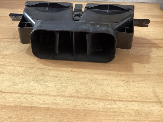 bontott MERCEDES-BENZ A-CLASS Középső Szellőző