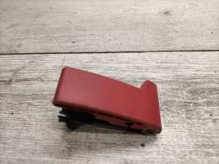 bontott MERCEDES-BENZ A-CLASS Motorháztető Nyitó Kar / Gomb