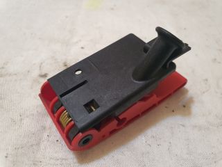 bontott MERCEDES-BENZ A-CLASS Motorháztető Nyitó Kar / Gomb