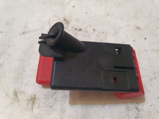 bontott MERCEDES-BENZ A-CLASS Motorháztető Nyitó Kar / Gomb