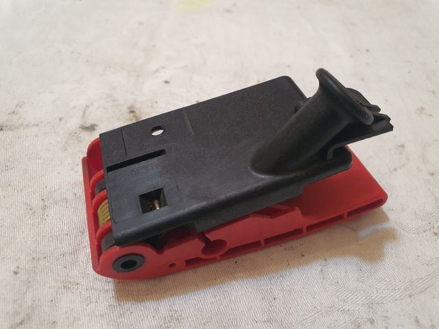 bontott MERCEDES-BENZ A-CLASS Motorháztető Nyitó Kar / Gomb