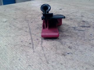 bontott MERCEDES-BENZ A-CLASS Motorháztető Nyitó Kar / Gomb