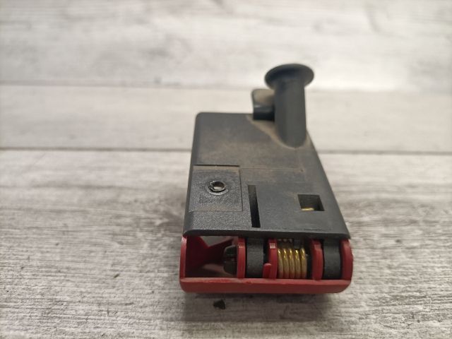 bontott MERCEDES-BENZ A-CLASS Motorháztető Nyitó Kar / Gomb