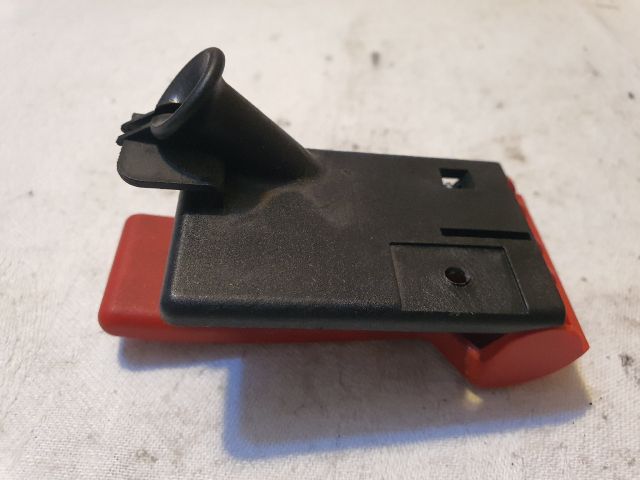 bontott MERCEDES-BENZ A-CLASS Motorháztető Nyitó Kar / Gomb