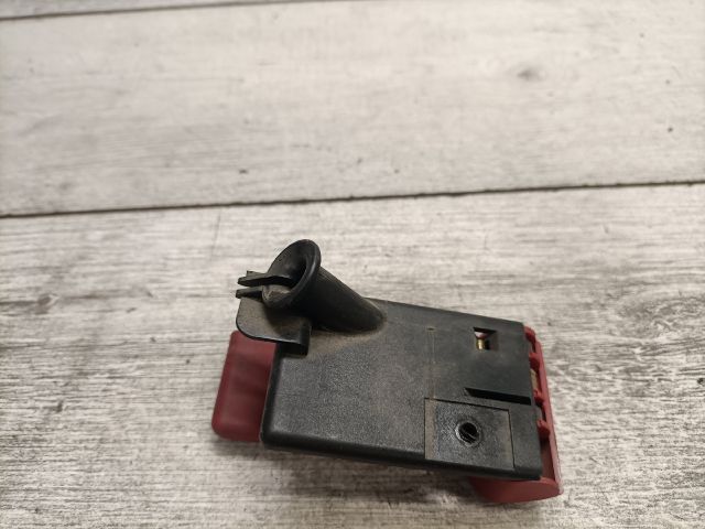 bontott MERCEDES-BENZ A-CLASS Motorháztető Nyitó Kar / Gomb