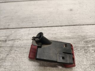 bontott MERCEDES-BENZ A-CLASS Motorháztető Nyitó Kar / Gomb