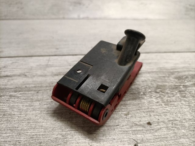 bontott MERCEDES-BENZ A-CLASS Motorháztető Nyitó Kar / Gomb