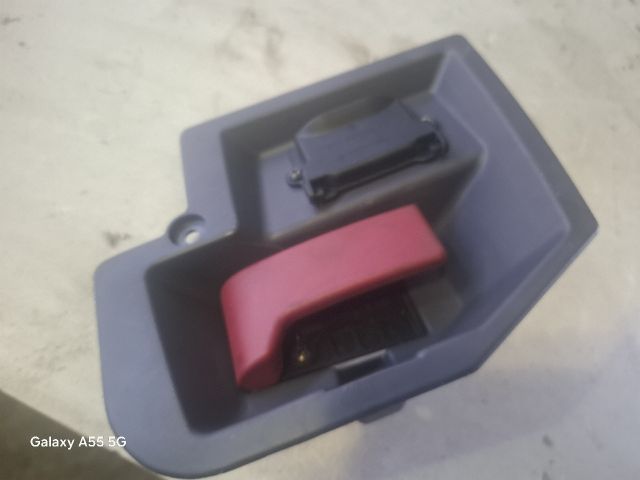 bontott MERCEDES-BENZ A-CLASS Motorháztető Nyitó Kar / Gomb