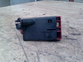 bontott MERCEDES-BENZ A-CLASS Motorháztető Nyitó Kar / Gomb