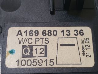 bontott MERCEDES-BENZ A-CLASS Műszerfal Középső Hangszóró Burkolat