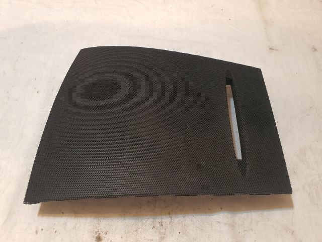 bontott MERCEDES-BENZ A-CLASS Műszerfal Középső Hangszóró Burkolat