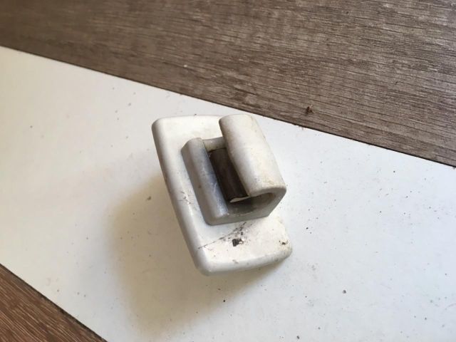 bontott MERCEDES-BENZ A-CLASS Napellenző Tartó (Pozíciófüggetlen)