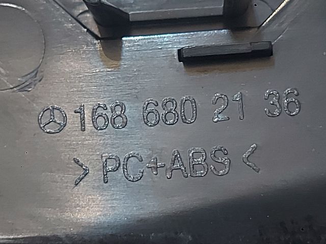 bontott MERCEDES-BENZ A-CLASS Rádió / CD Keret