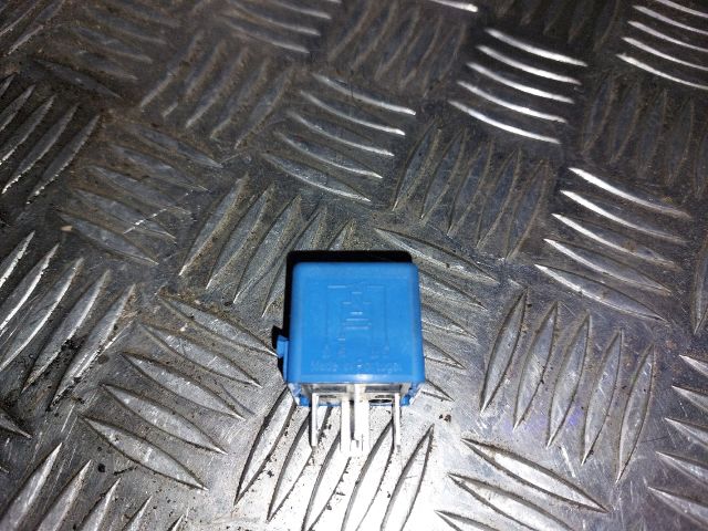 bontott MERCEDES-BENZ A-CLASS Relé