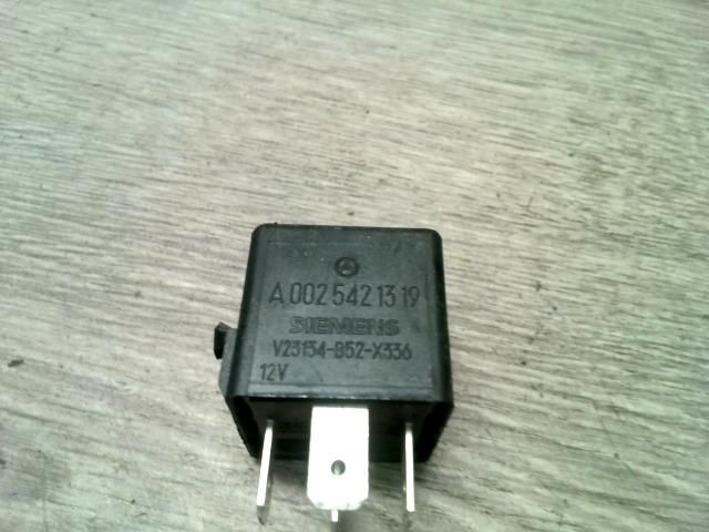 bontott MERCEDES-BENZ A-CLASS Relé