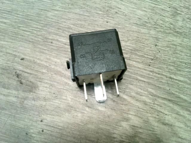 bontott MERCEDES-BENZ A-CLASS Relé