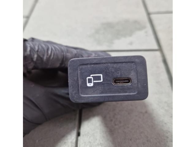 bontott MERCEDES-BENZ A-CLASS USB HUB