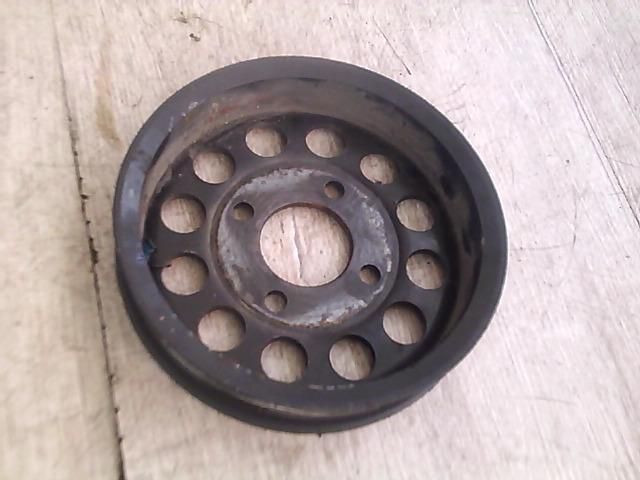 bontott MERCEDES-BENZ A-CLASS Vízpumpa Szíjtárcsa