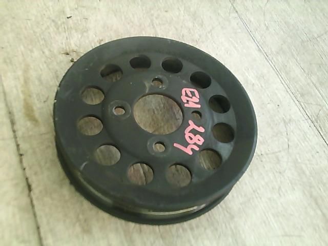 bontott MERCEDES-BENZ A-CLASS Vízpumpa Szíjtárcsa