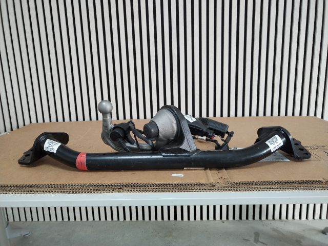 bontott MERCEDES-BENZ A-CLASS Vonóhorog