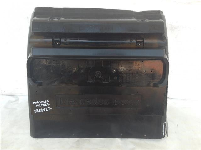 bontott MERCEDES-BENZ ACTROS Bal hátsó Sárvédő Gumi