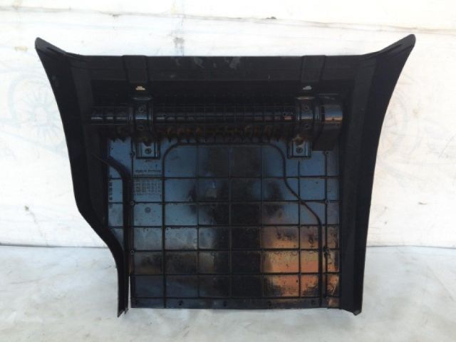 bontott MERCEDES-BENZ ACTROS Bal hátsó Sárvédő Gumi