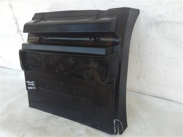 bontott MERCEDES-BENZ ACTROS Bal hátsó Sárvédő Gumi