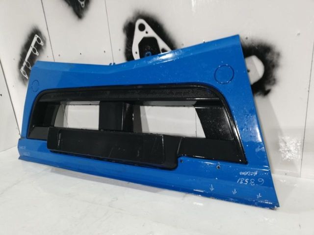 bontott MERCEDES-BENZ ACTROS Első Lökhárító Alsó Középső Díszrács