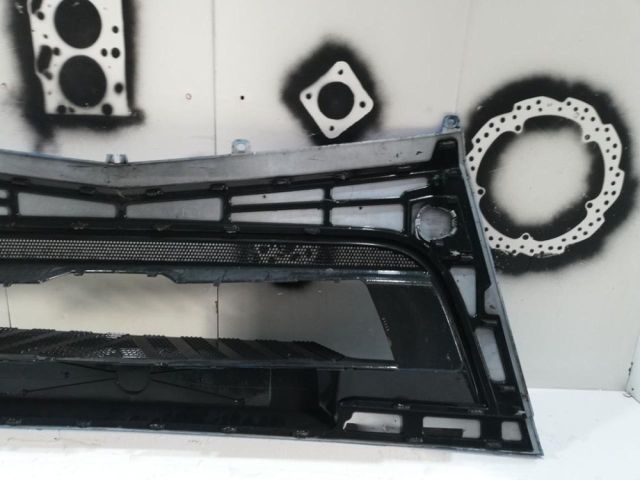 bontott MERCEDES-BENZ ACTROS Hűtőrács