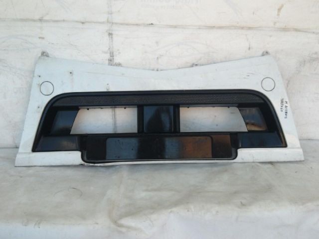 bontott MERCEDES-BENZ ACTROS Hűtőrács